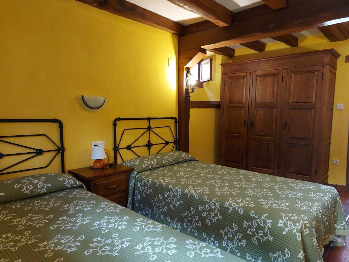 Apartamentos Rurales Las Rocas De Brez Camaleno Exterior photo