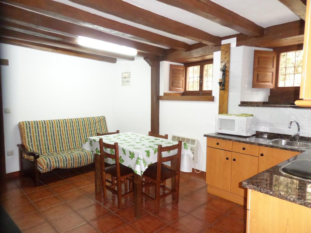Apartamentos Rurales Las Rocas De Brez Camaleno Exterior photo